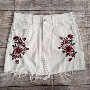 PACSUN floral embroidery raw fringe hem mini skirt 25